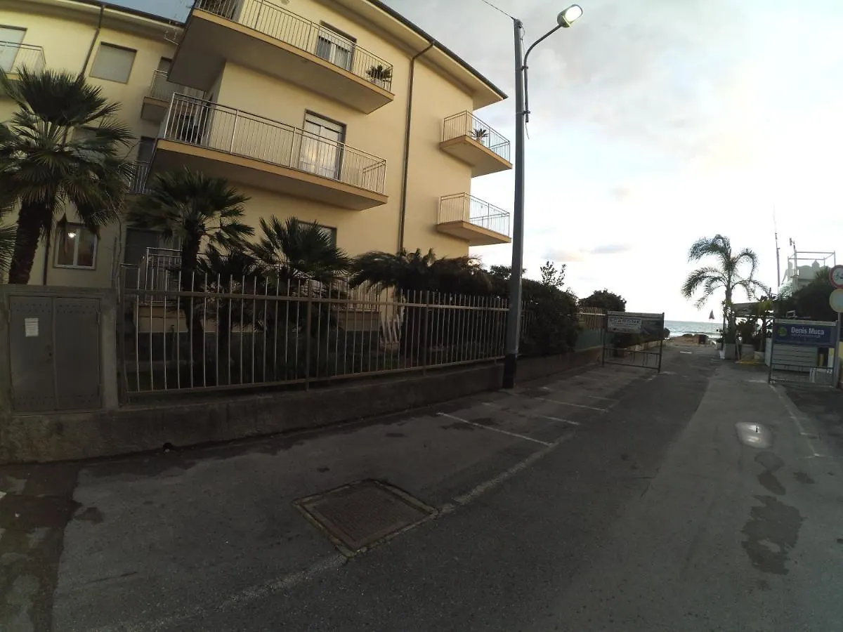 Holiday home Appartamenti Scarone Diano Marina
