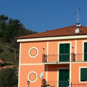 2* Hotel Jolanda